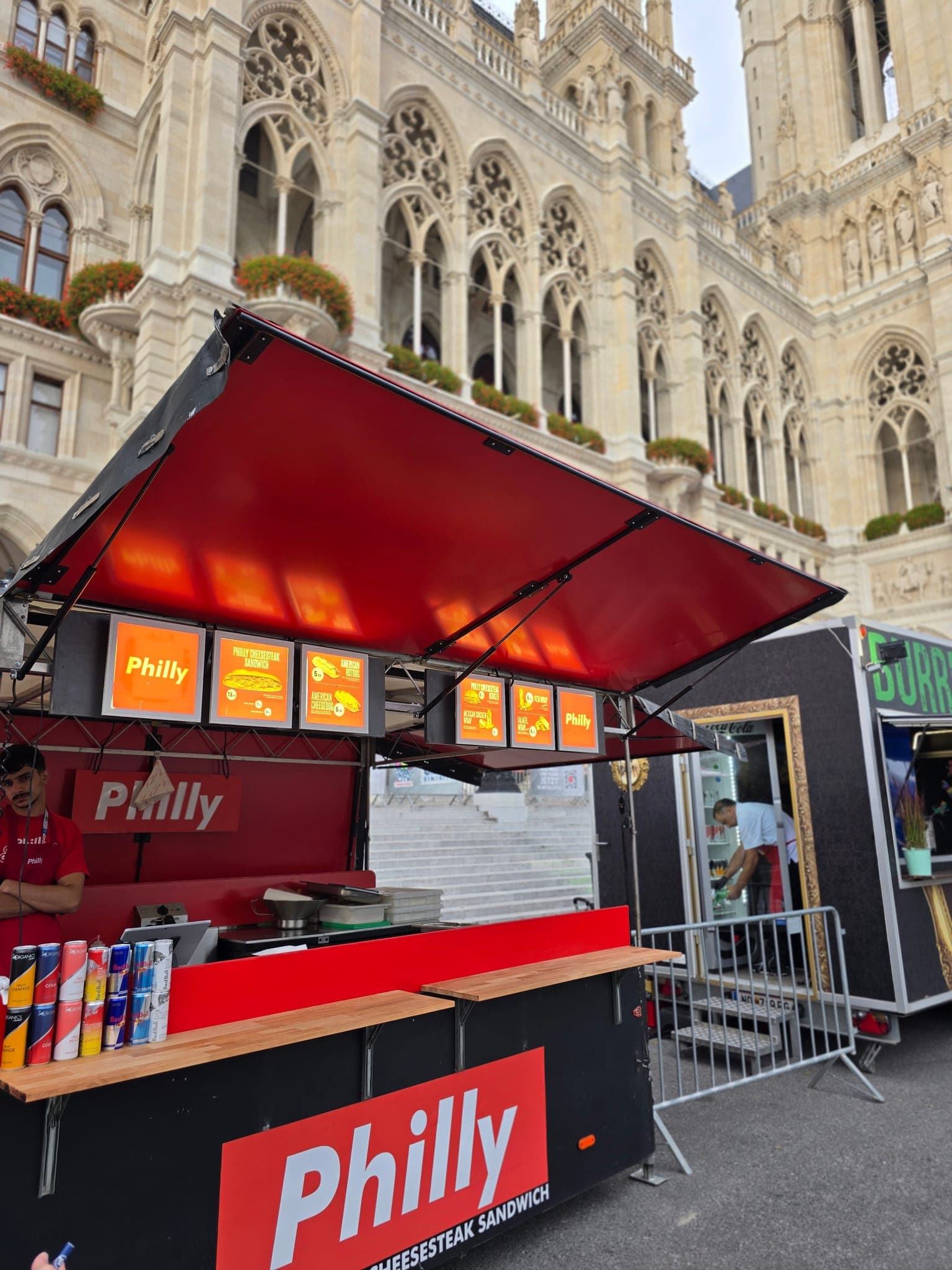charlyfresh Philly-Cheesesteak Food-Truck-Stand vor dem Wiener Rathaus bei der Game City