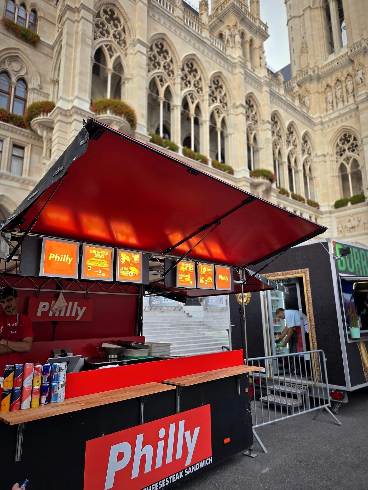 charlyfresh Philly-Cheesesteak Food-Truck-Stand vor dem Wiener Rathaus bei der Game City